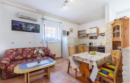 Valdebek Apartment | Amazing Apartment In Pula With Wifi