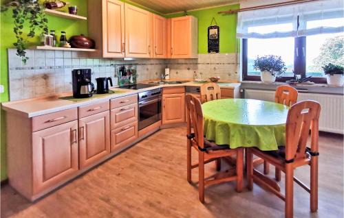 Betzenrod Apartment | Amazing Apartment In Schotten With Kitchen