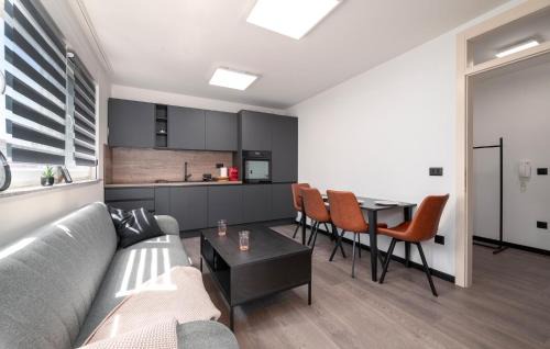 Gulici Apartment | Amazing Apartment In Vranici With Wifi