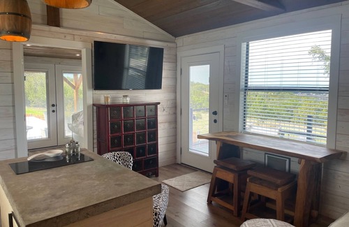 Dripping Springs Cabin | AMAZING Cabin in the Heart of the Hill Country w/breathtaking views,Pool & Spa!