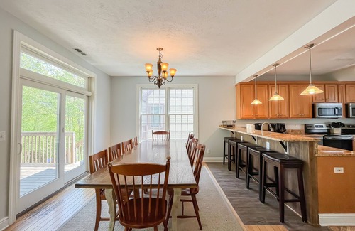 Thayerville House | Amazing Central Location! Lakefront! Hot tub/dock!