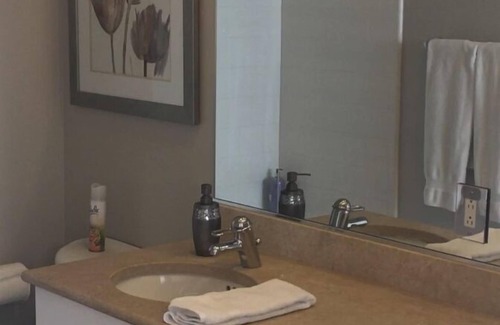 South Beach Condo | Amazing city & bay views! 2 bed, 2 bath, best location, parking, pool, gym, spa!
