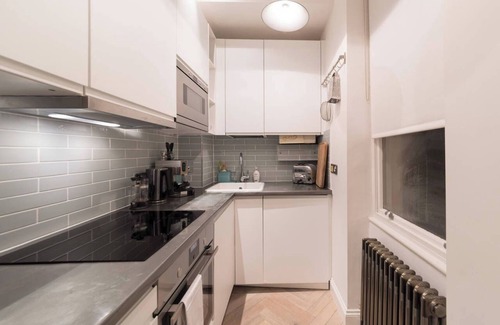 St. Johns Wood Apartment | Amazing Cosy Ctrl London Home 3 mins to Marylebone