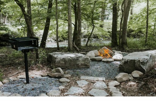 Pittman Center RV Rental | Amazing Creekside Glamping Dome in Park-Like Setting with Hot Tub & A/C!