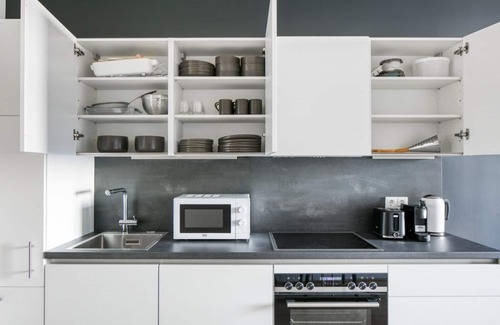 Favoriten Apartment | Amazing Favoriten 1BR w/Gym & Elevator, steps to Metro, by Blueground