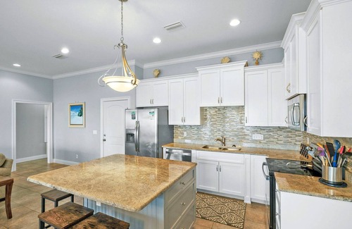 Villa Primera House | Amazing Gulf View Home! Walking distance to shops/dining