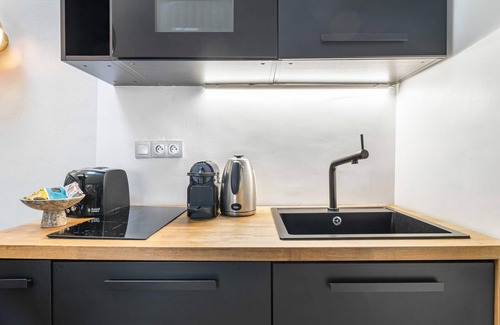 Quartier de la Place-Vendome Apartment | Amazing Historical Parisien Loft Next TO Louvre Area ! 6