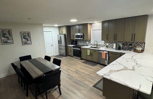 Valdosta House | Amazing Home Away From Home