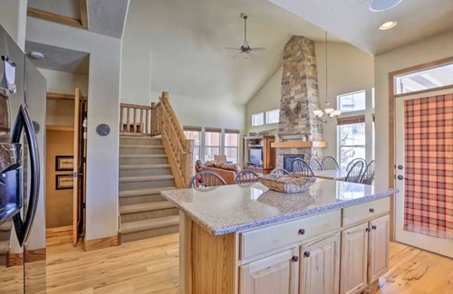 Silvercreek House | Amazing Home Directly on the Lift! Ski-In/Out, Private Hot Tub, Amazing Views!