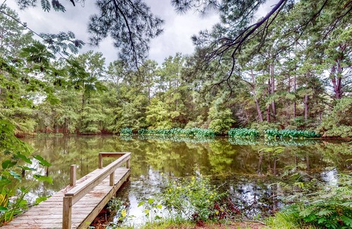 Bellville House | Amazing Home & Guest House on 14 Acres - Vineyards, Pond & Trails