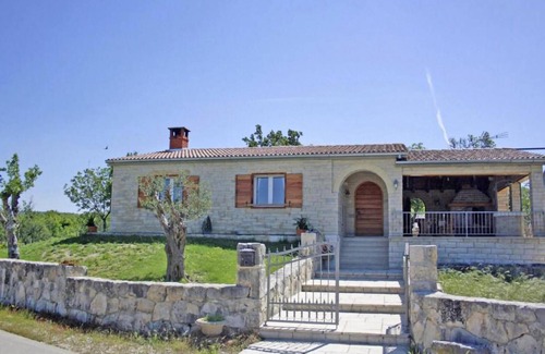 Benkovac House | Amazing home in Benkovac with sauna