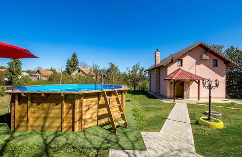 Ogulin House | Amazing home in Bosiljevo with kitchen