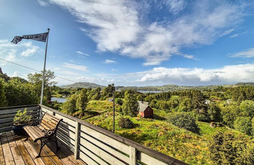 Meland House | Amazing home in Frekhaug