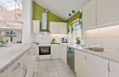 Smidstrup Strand House | Amazing home in Gilleleje with kitchen