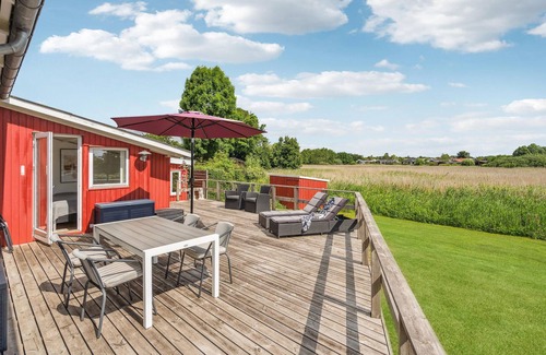 Flovt Strand House | Amazing home in Haderslev with WiFi