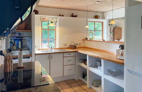 Ristinge House | Amazing home in Humble with sauna