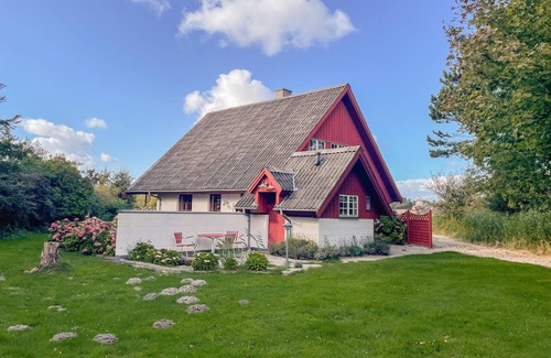 Ristinge House | Amazing home in Humble with sauna