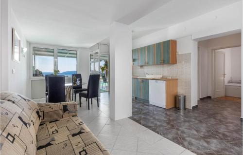 Ika House | Amazing Home In Ika With House Sea View