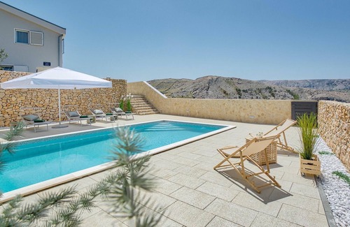Metajna House | Amazing home in Metajna