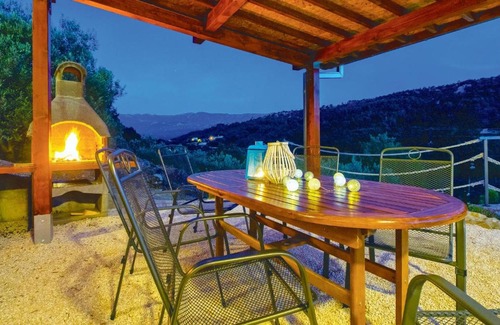 Zvecanje House | Amazing Home In Omis With 3 Bedrooms, Wifi And Outdoor Swimming Pool