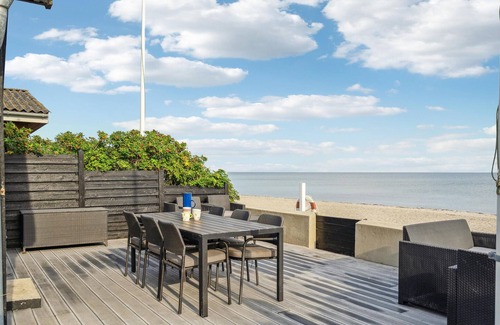 Hasmark Strand House | Amazing home in Otterup
