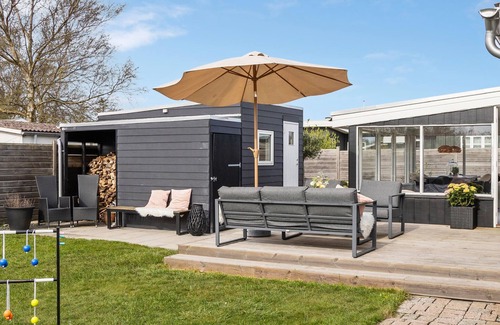 Hasmark Strand House | Amazing home in Otterup with kitchen