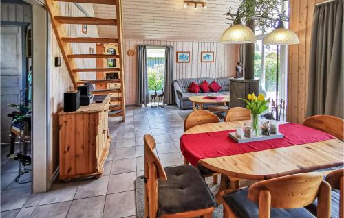 Muritz House | Amazing Home In Rechlin With Kitchen