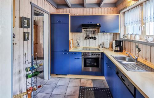 Muritz House | Amazing Home In Rechlin With Kitchen