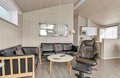 Diernæs House | Amazing home in Rødekro with WiFi