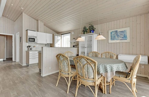 Diernæs House | Amazing home in Rødekro with WiFi