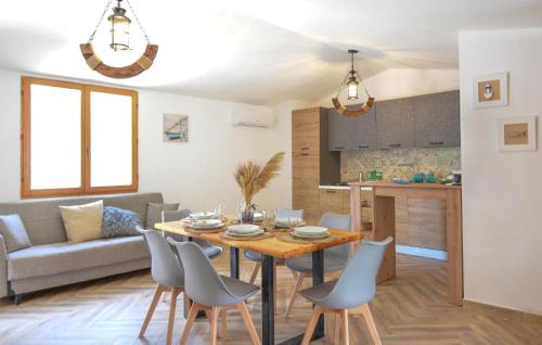 Solanas House | Amazing Home In Solanas, Sinnai With Wifi