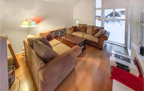 Stamsund House | Amazing Home In Stamsund With Kitchen