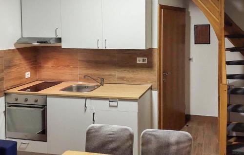 Ozalj House | Amazing Home In Zorkovac With Sauna