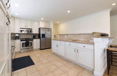 Harters Heights House | Amazing house 1 block from ND- sleeps 13