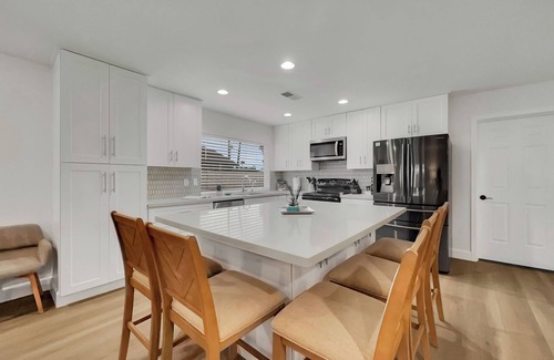 Covey House | Amazing Kierland Location! Sleeps 8! Serenity!