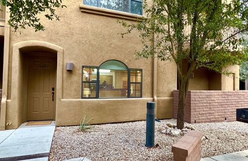 Tucson Condo | Amazing Location 2 Bedroom Condo by River Walk