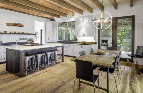Gainesville House | Amazing Privacy at Waters Edge. Upscale for Executive & Family Getaway