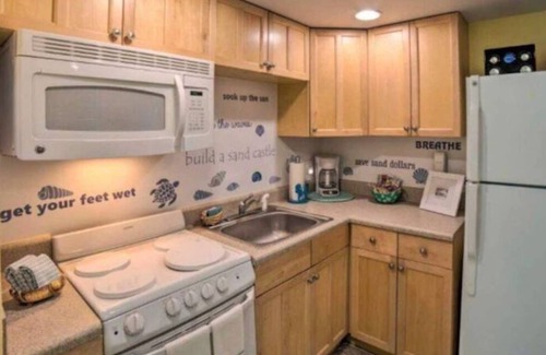 Pensacola Apartment | Amazing private studio with hot tub! Great place to stay!