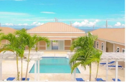 Lucea House | Amazing & Relaxing Vacation Homen Gated 2brm/2bthn