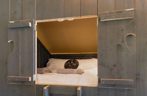 Littleport Cabin | Amazing Safari Lodge With Wild Swimming Lake