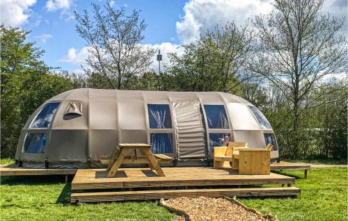 Hoogersmilde Other | Amazing Stacaravan In Hoogersmilde