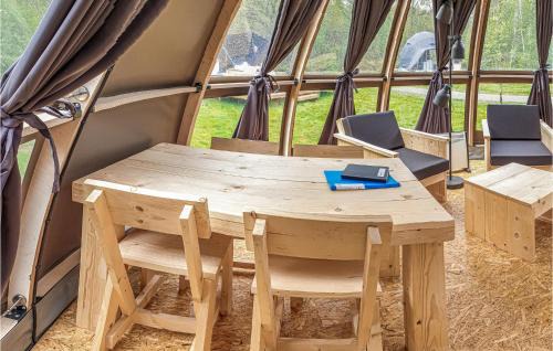Hoogersmilde Other | Amazing Stacaravan In Hoogersmilde