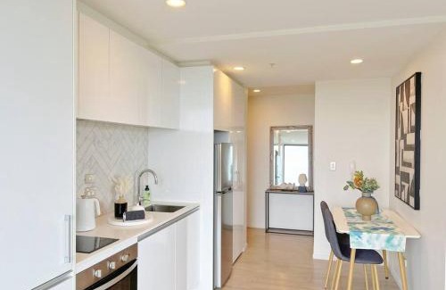 Auckland Central Business District Apartment | Amazing Sunset View Penthouse