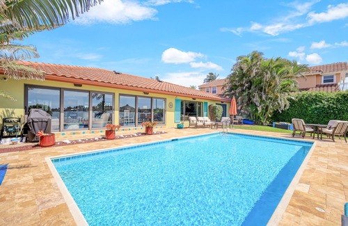 Royal Harbor House | Amazing sunsets on Naples Bay - mins from 5th Ave - Contact for monthly rates