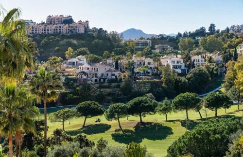Benahavis Apartment | Amazing Town House in La Quinta - Fantastic Views