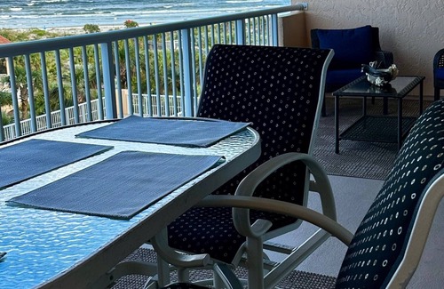 New Smyrna Beach Condo | Amazing View - Ocean Front renovated 2 bdrm condo on New Smyrna Beach