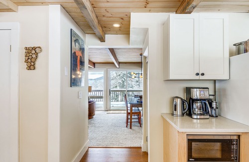 West Townshend House | Amazing View: Townshend Escape Off the Beaten Path
