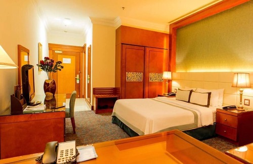 Al Barsha 1 Hotel | Ambassador One Bedroom Near Mall Of Emirates By Luxury Bookings