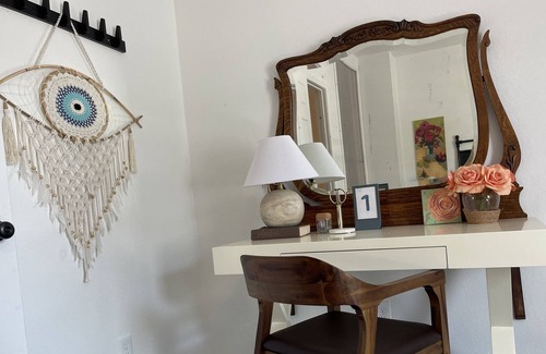 Riverview Apartment | Ambassador suite downtown KCK