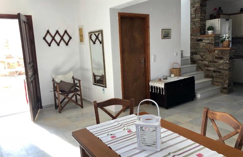 Agios Prokopios House | Ambelos maisonette